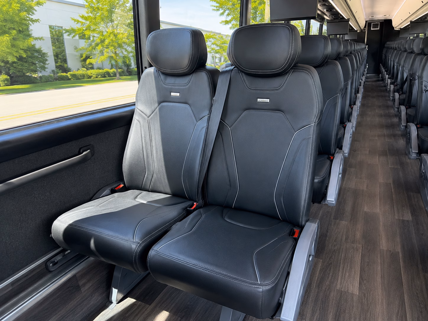 bus rentals for the redding wine trail and downtown tasting rooms